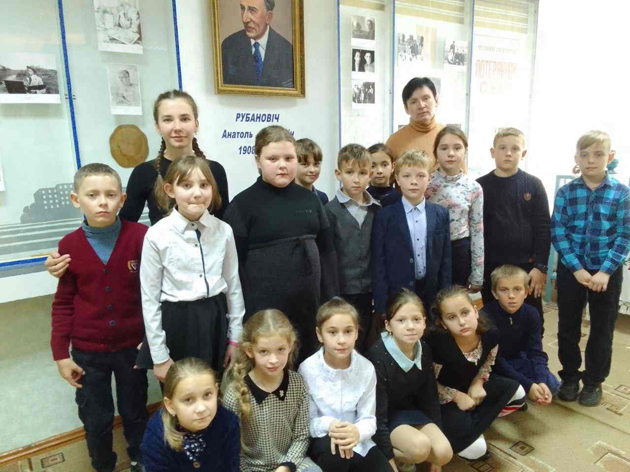 4 класс в картинной галерее